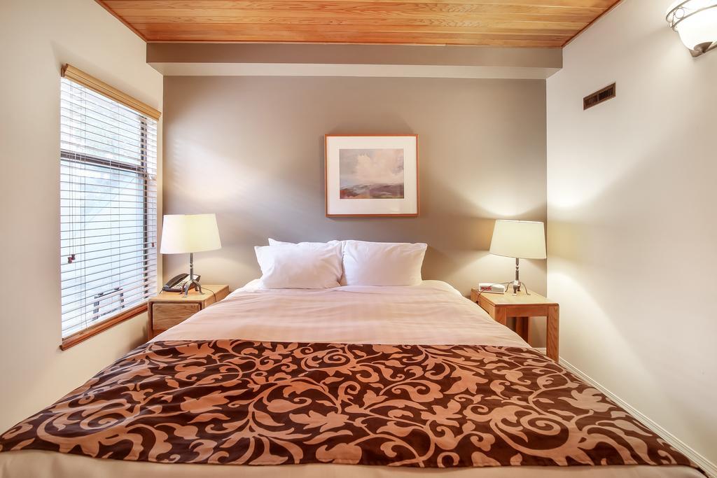 Whiski Jack Creekside Whistler Exterior foto